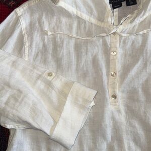 Tahari 💯 white Linen hooded cropped heneley large